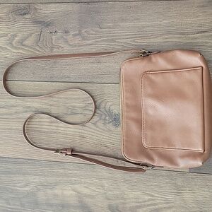 UNIVERSAL THREADS Camel Color Leather Purse with Strap